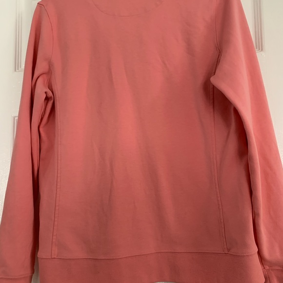 Wine’s size Large Vineyard Vines 1/4 zip lightweight sweatshirt. - Picture 4 of 4